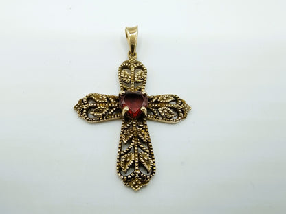 Goldener Kreuzanhänger mit Granat
