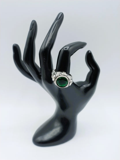 Jack Sparrow skull ring met groene steen, 21 mm