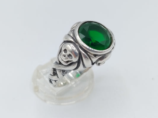 Jack Sparrow skull ring met groene steen, 21 mm