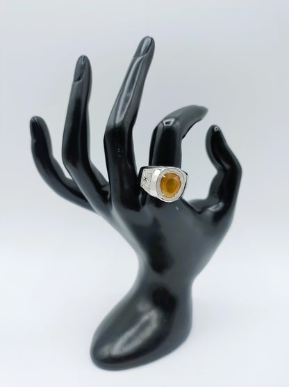 Zilveren unisex ring met gele steen, 22 mm.