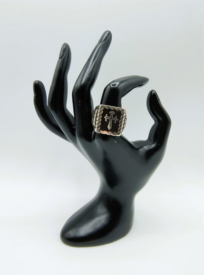 Zilveren ring met kruis / zwaard, Fleur de lis, 19 mm