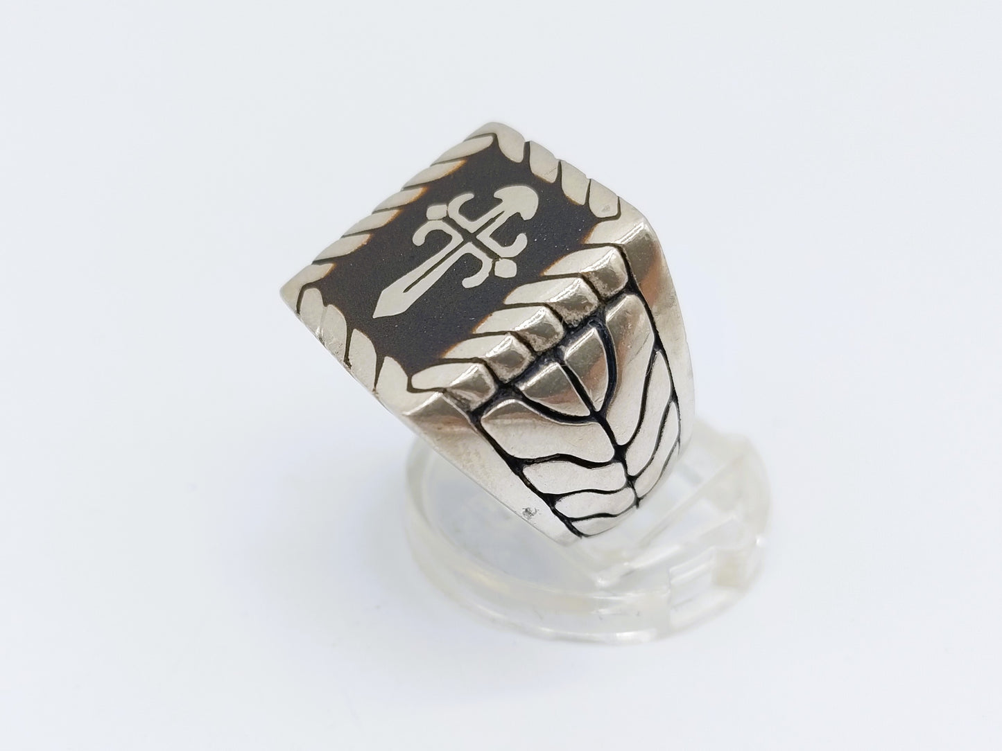 Zilveren ring met kruis / zwaard, Fleur de lis, 19 mm