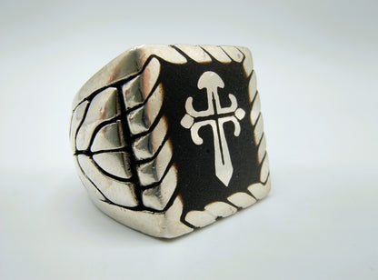 Zilveren ring met kruis / zwaard, Fleur de lis, 19 mm