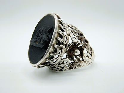 Zilveren trompet ring met leeuw in onyx, 18 mm