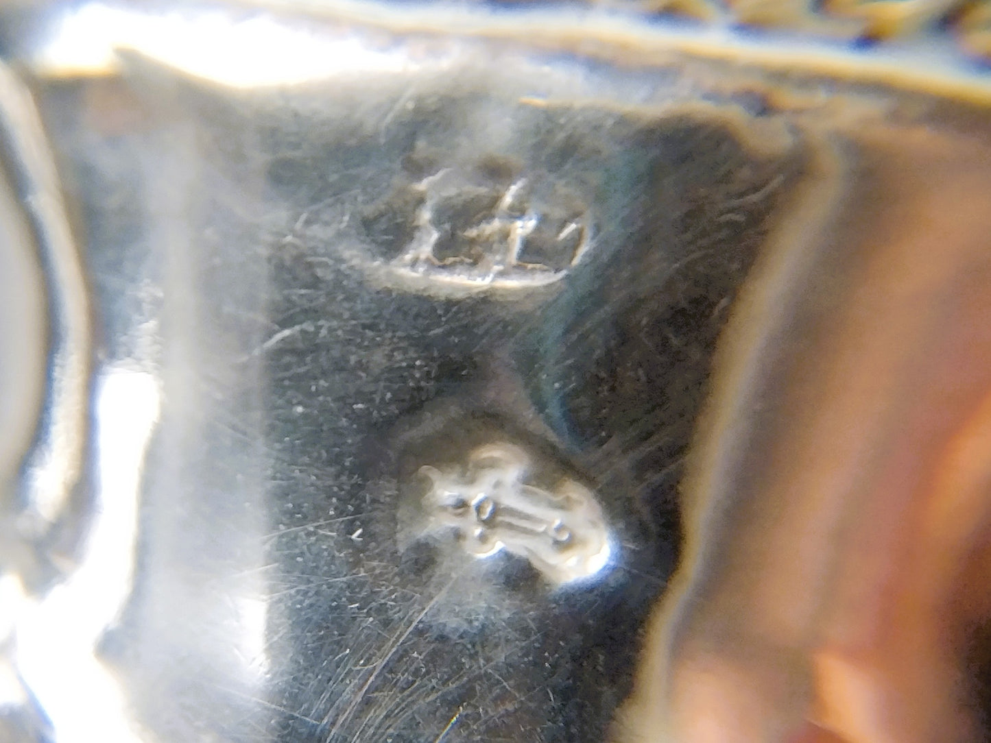 Zilveren bruidegomspijpje met ruiter te paard