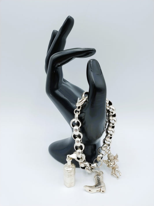 Robust bracelet with jasseron link and 3 charms, 21.5 cm