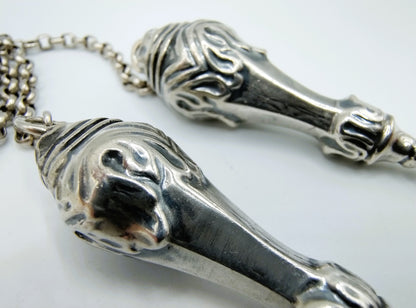 Zilveren jasseronketting met breipendoppen, H. Looren - de Jong, Schoonhoven