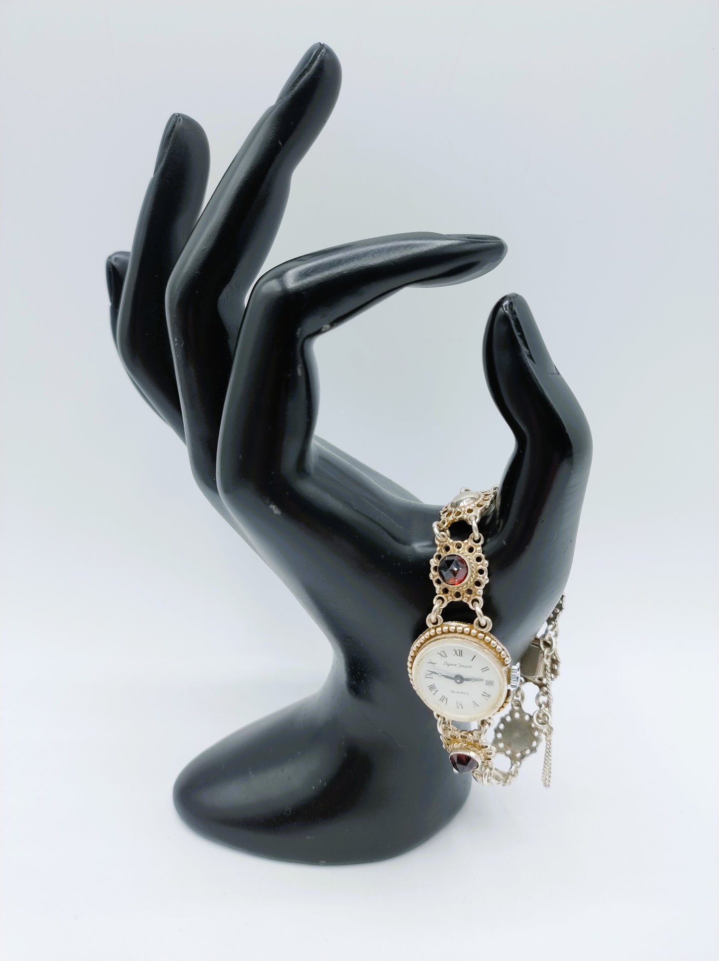 Zilveren dameshorloge met granaat, Byoux Jacques, 18 cm