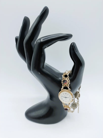 Zilveren dameshorloge met granaat, Byoux Jacques, 18 cm