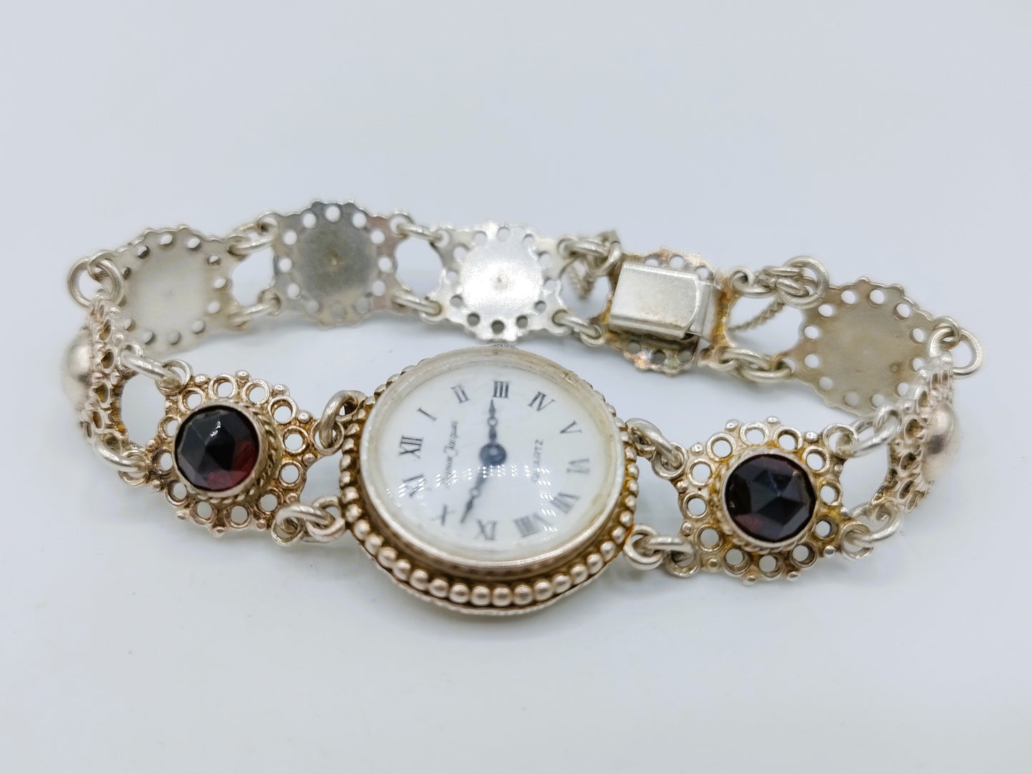 Zilveren dameshorloge met granaat, Byoux Jacques, 18 cm