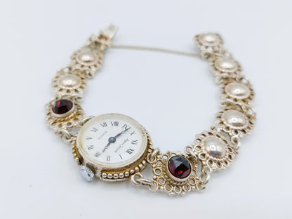 Zilveren dameshorloge met granaat, Byoux Jacques, 18 cm