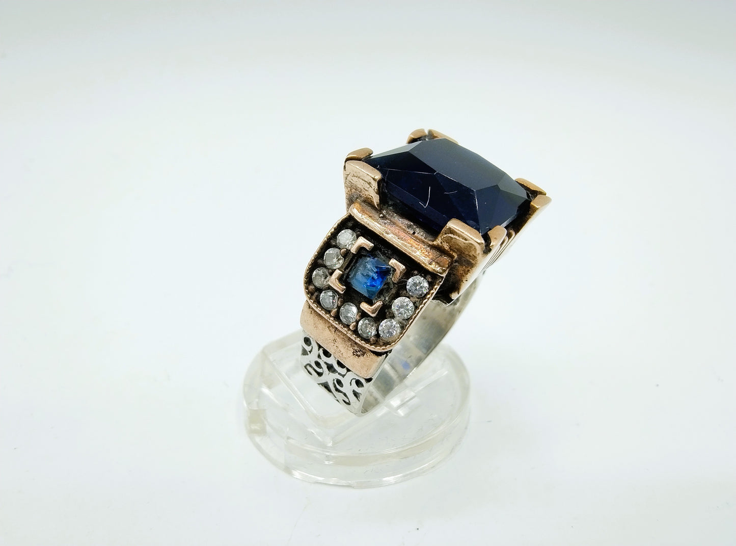 Zilveren heren ring  met saffier en zirkonia, 18 mm, brons