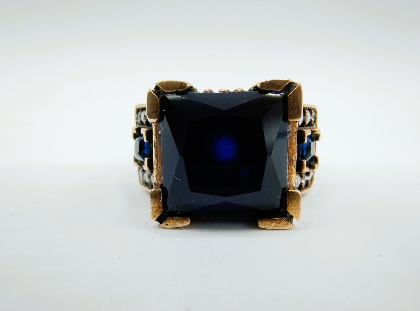 Zilveren heren ring  met saffier en zirkonia, 18 mm, brons