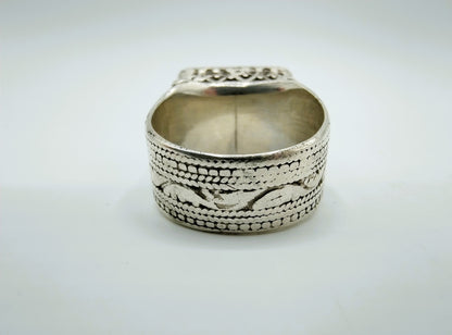 Zilveren intaglio ring met ram in agaat, 19.5 mm