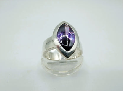 Zilveren ring met amethist, Amsterdam, 18 mm