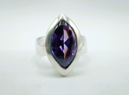 Zilveren ring met amethist, Amsterdam, 18 mm