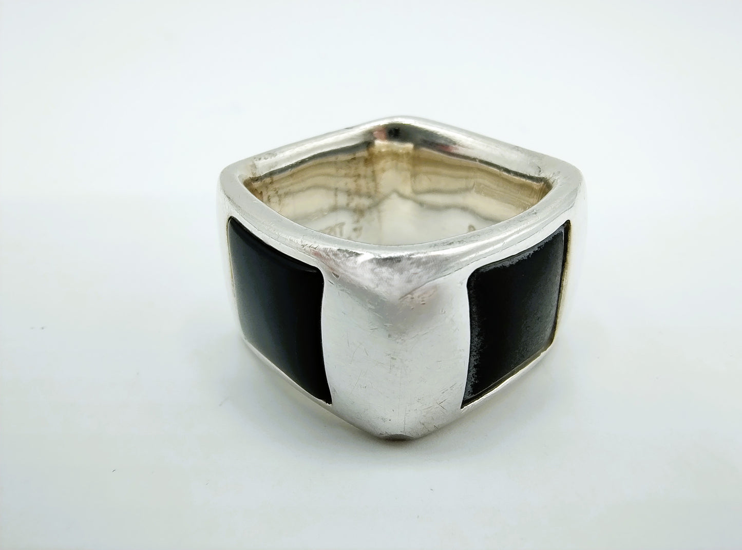 Zware zilveren Esprit ring met onyx, 19 mm