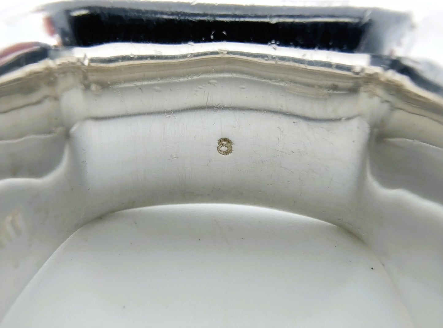 Zware zilveren Esprit ring met onyx, 19 mm