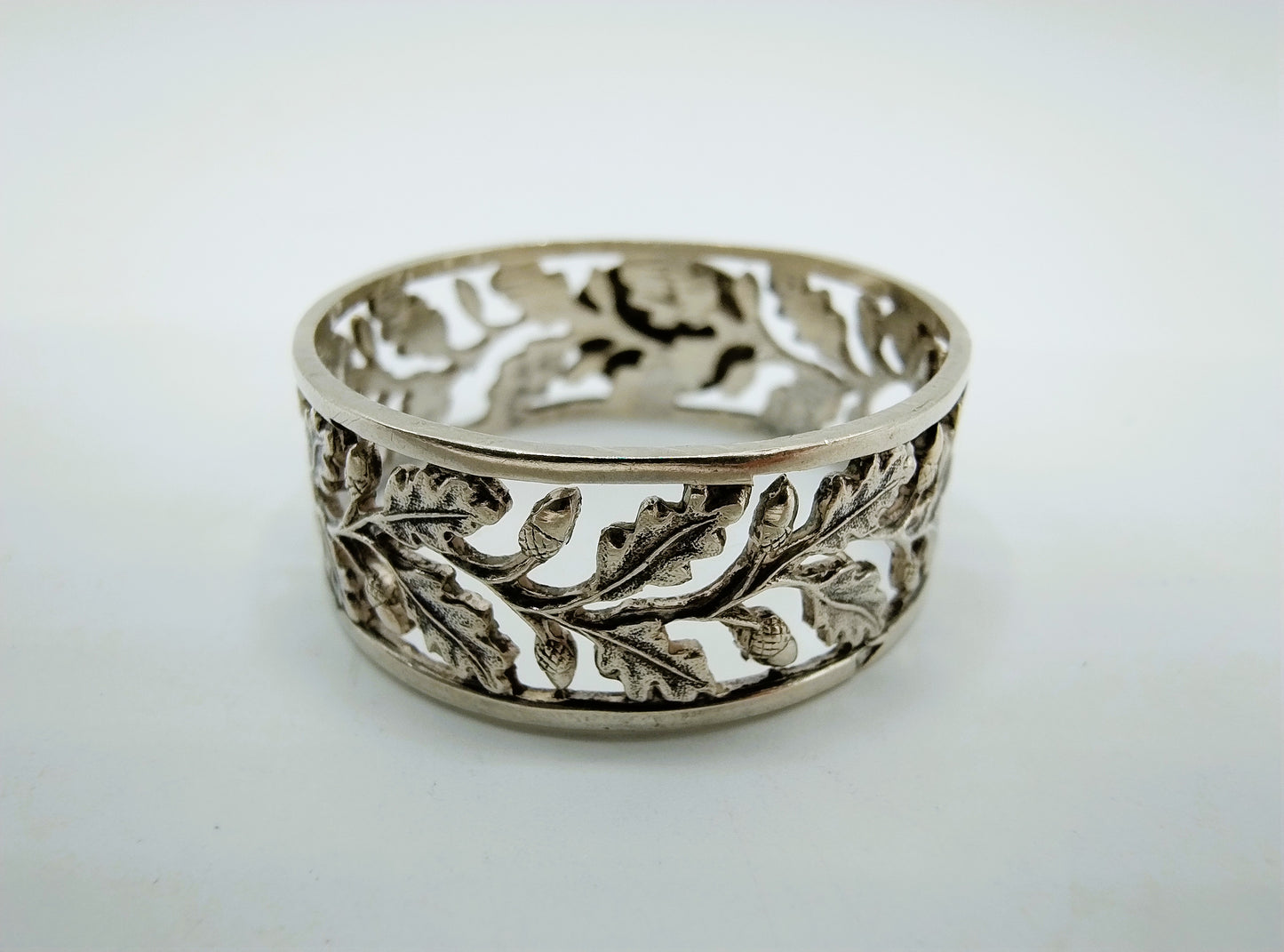 Zilveren herenring met opengewerkt decor, 25 mm