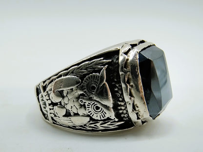 Zilveren ring met uil en hematiet, 18 mm