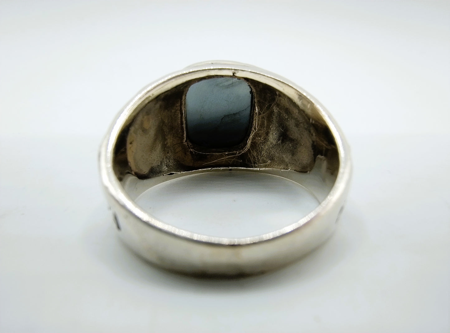 Zilveren ring met uil en hematiet, 18 mm