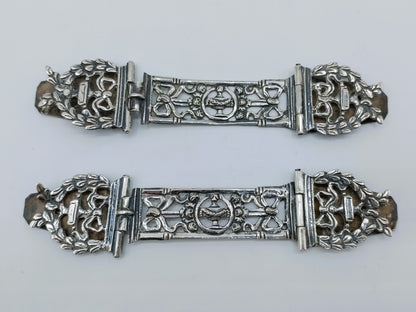 2 Zilveren Bijbelsloten, Empire, J. van der Geest, Almenum, 1805