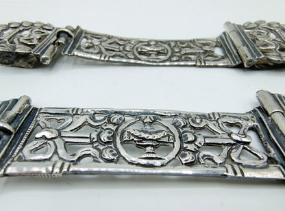 2 Zilveren Bijbelsloten, Empire, J. van der Geest, Almenum, 1805