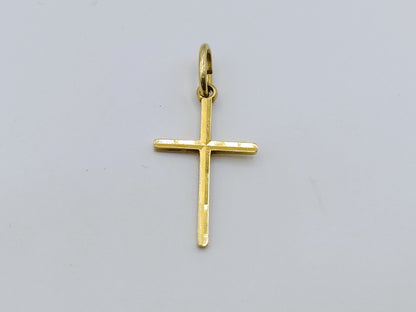 14 Karaats gouden kruis hangertje