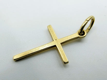 14 Karaats gouden kruis hangertje