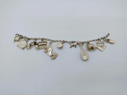 Silbernes Bettelarmband mit 9 Charms, 19,5 cm, 835