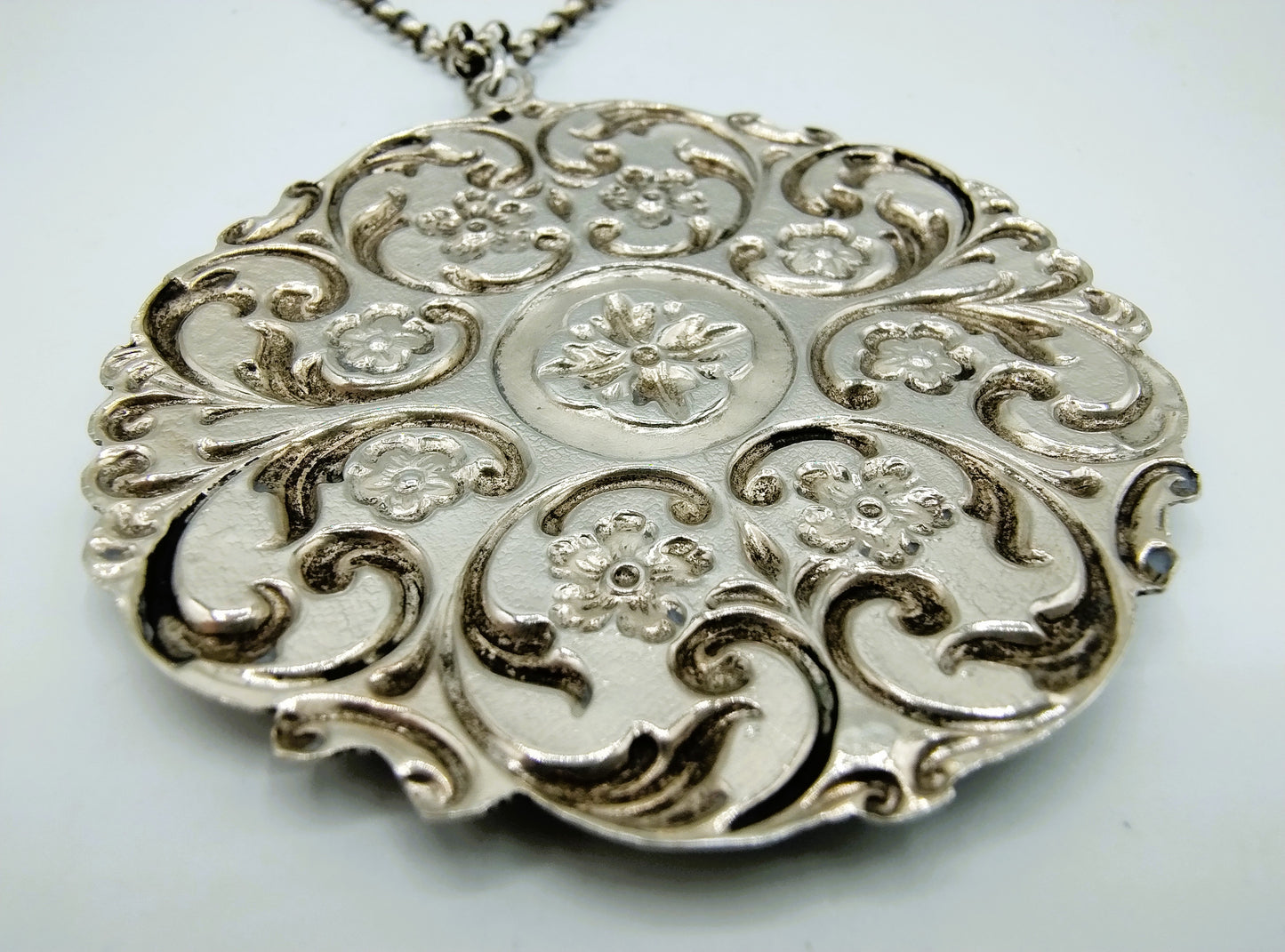 Zilveren jasseron ketting met zilveren art deco hanger, 64 cm