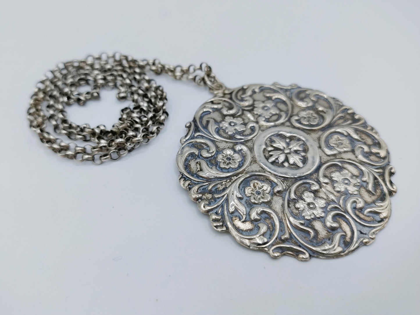 Zilveren jasseron ketting met zilveren art deco hanger, 64 cm