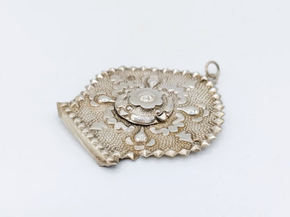 Silver brooch made from a book piece, AG Kijlstra, Drachten, 19th century