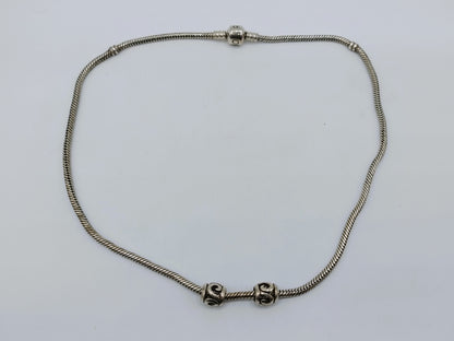 Zilveren slangenketting met hanger, Tedora, 45,5 cm.