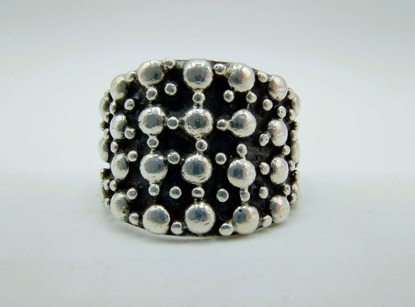 Silver design ring, 17 mm