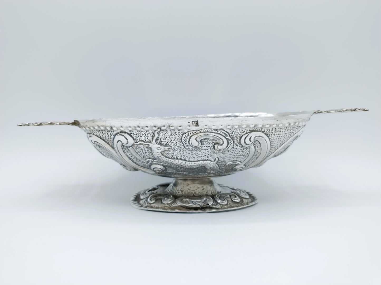 Friese zilveren brandewijnkom, 18e eeuws