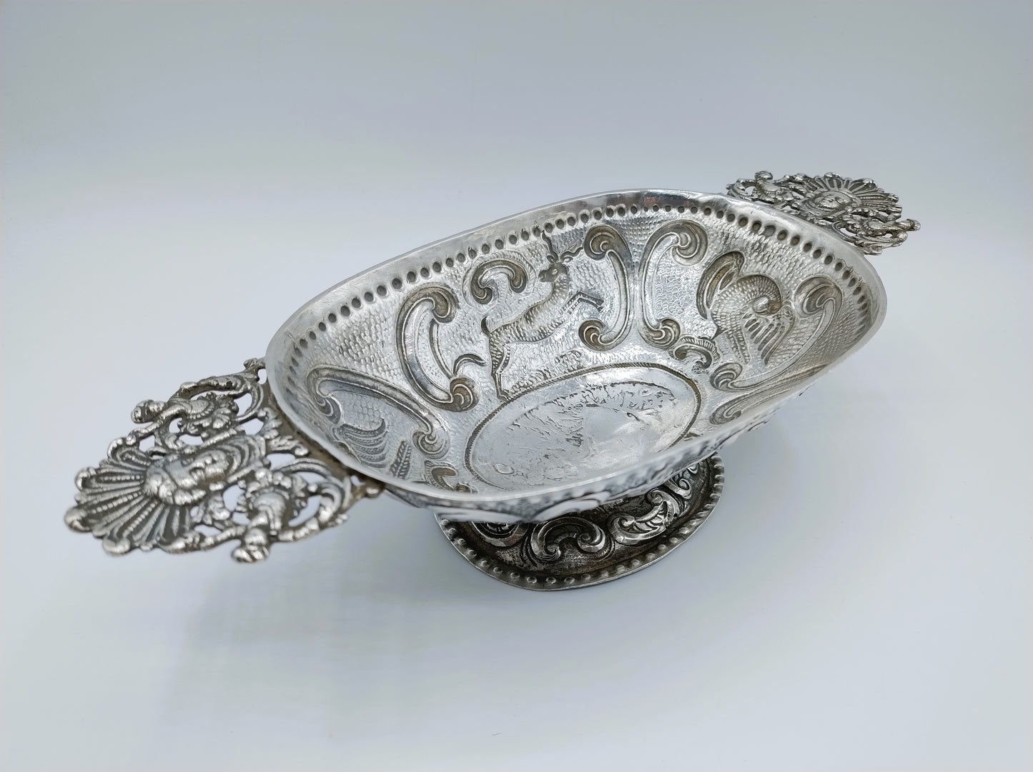 Friese zilveren brandewijnkom, 18e eeuws