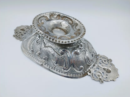 Friese zilveren brandewijnkom, 18e eeuws