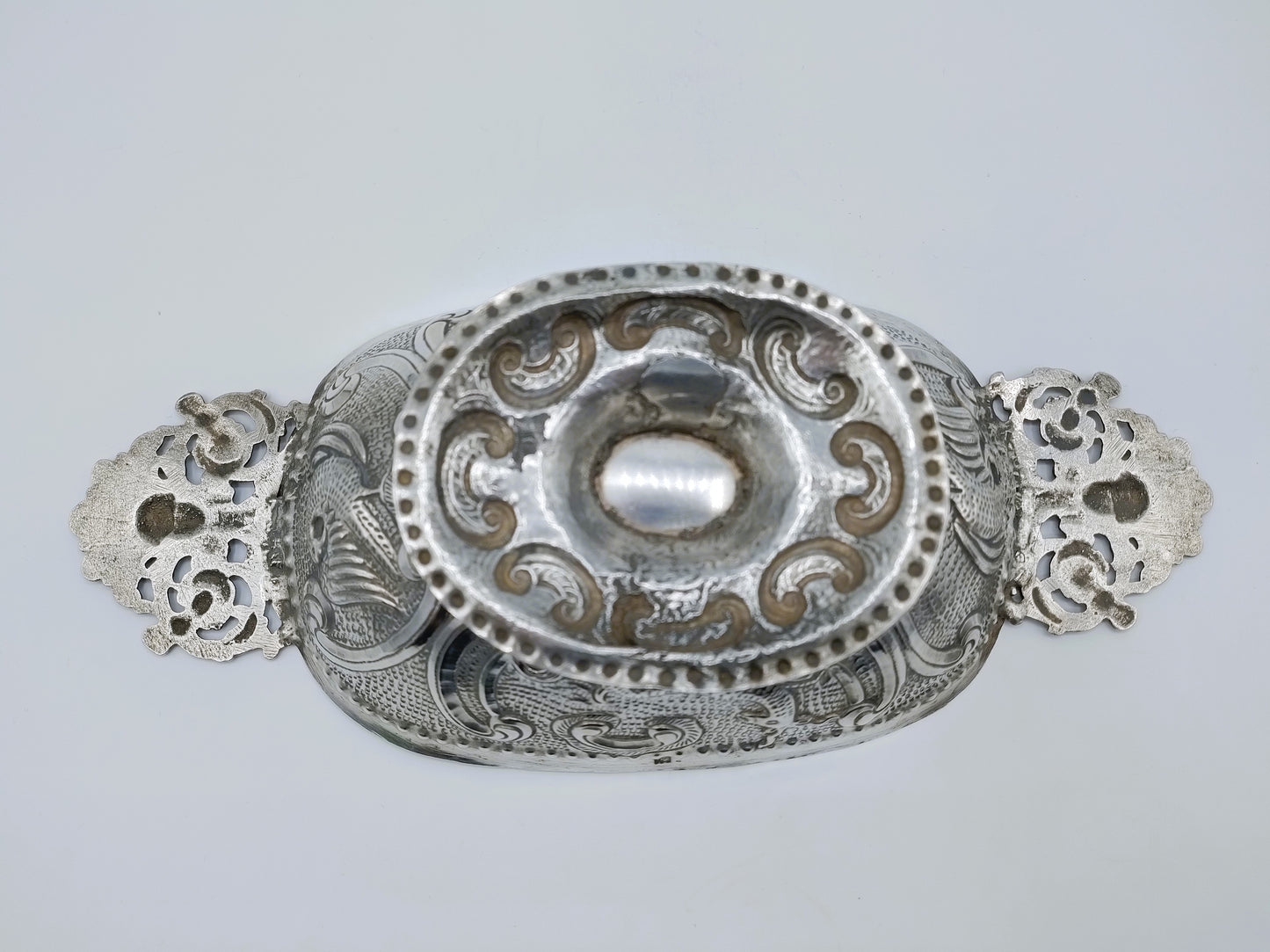 Friese zilveren brandewijnkom, 18e eeuws