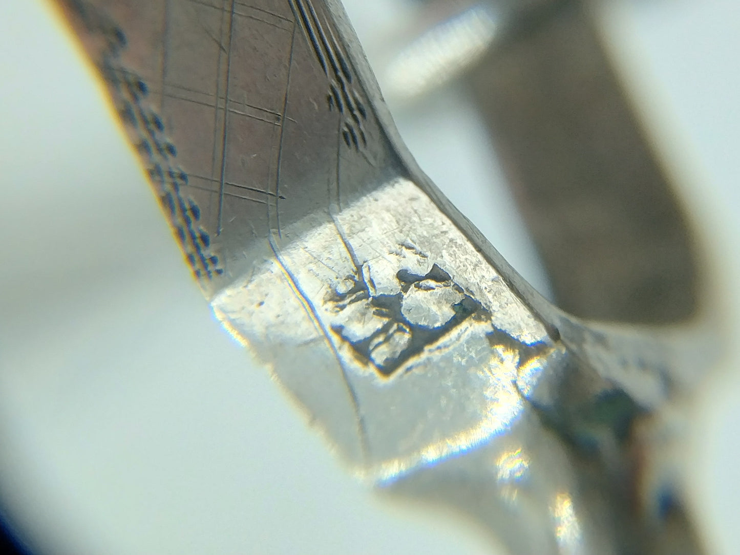 Zilveren chatelaine met Willem V naaldenkoker, o.a. D. Goedhart, Amsterdam, 1788