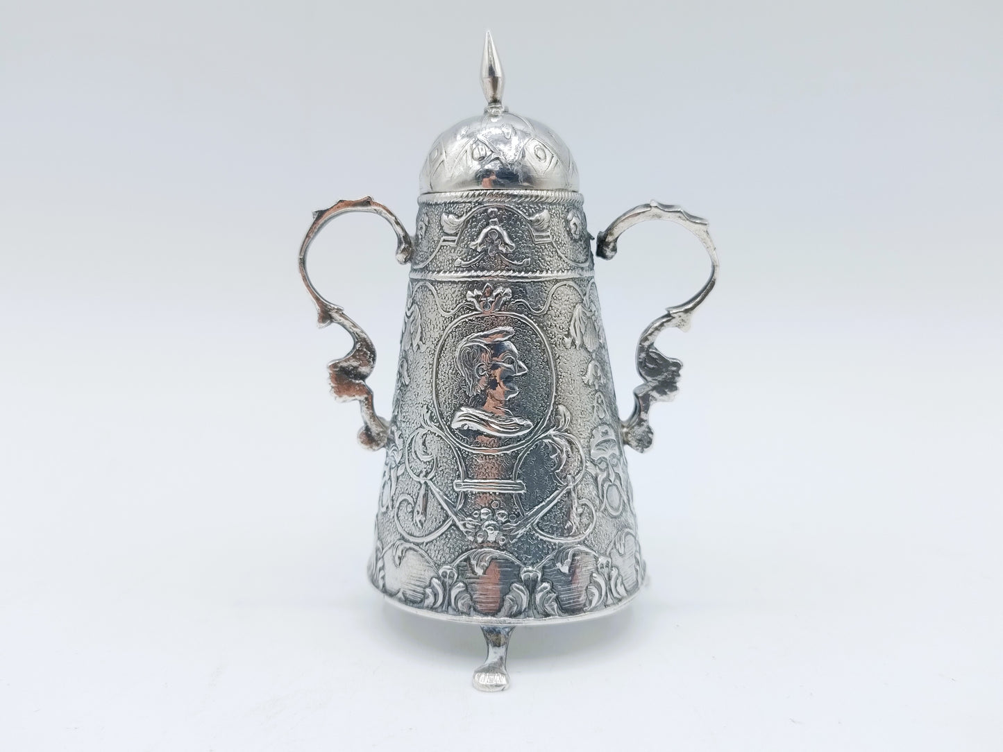 Zilveren miniatuur koffiekan, Nederland, 45g