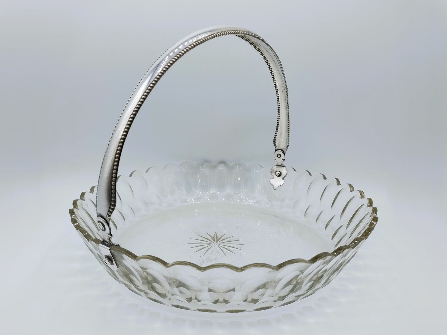Crystal bowl with silver handle, H. Höhle &amp; J. Bolhuis, Amsterdam, 1923