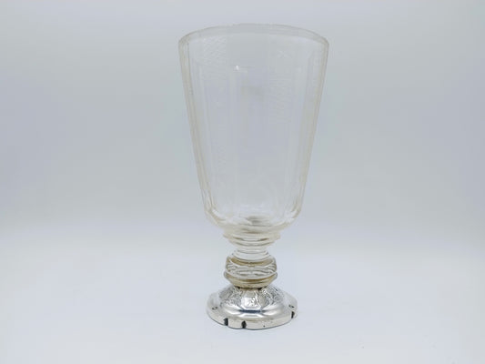 Kristallen vaas met zilveren voet, J.M. Steiger, Amsterdam, 1855
