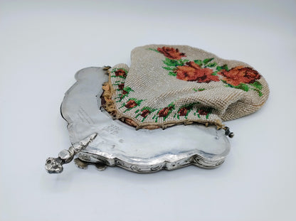 Silberner Geldbörsenverschluss mit Perlenbeutel, W. Deves, Meppel, 1826