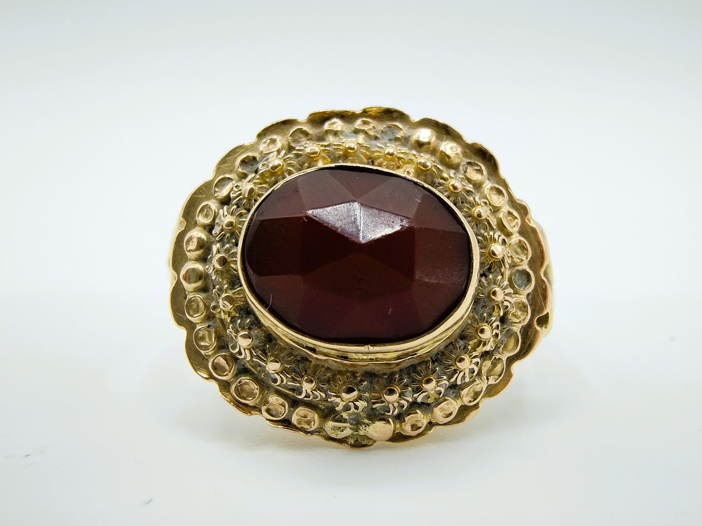 Gouden ring met carneool, 20 mm