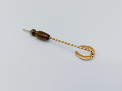 Gouden das- of reversspeld met hoefijzer en zaadparels