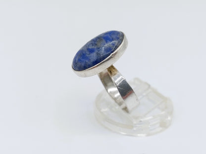 Zilveren ring met blauwe kleursteen, universele maat