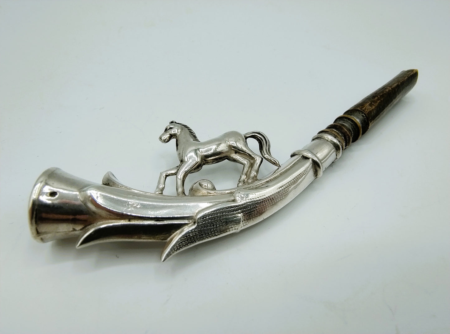Zilveren bruidegomspijpje met paard