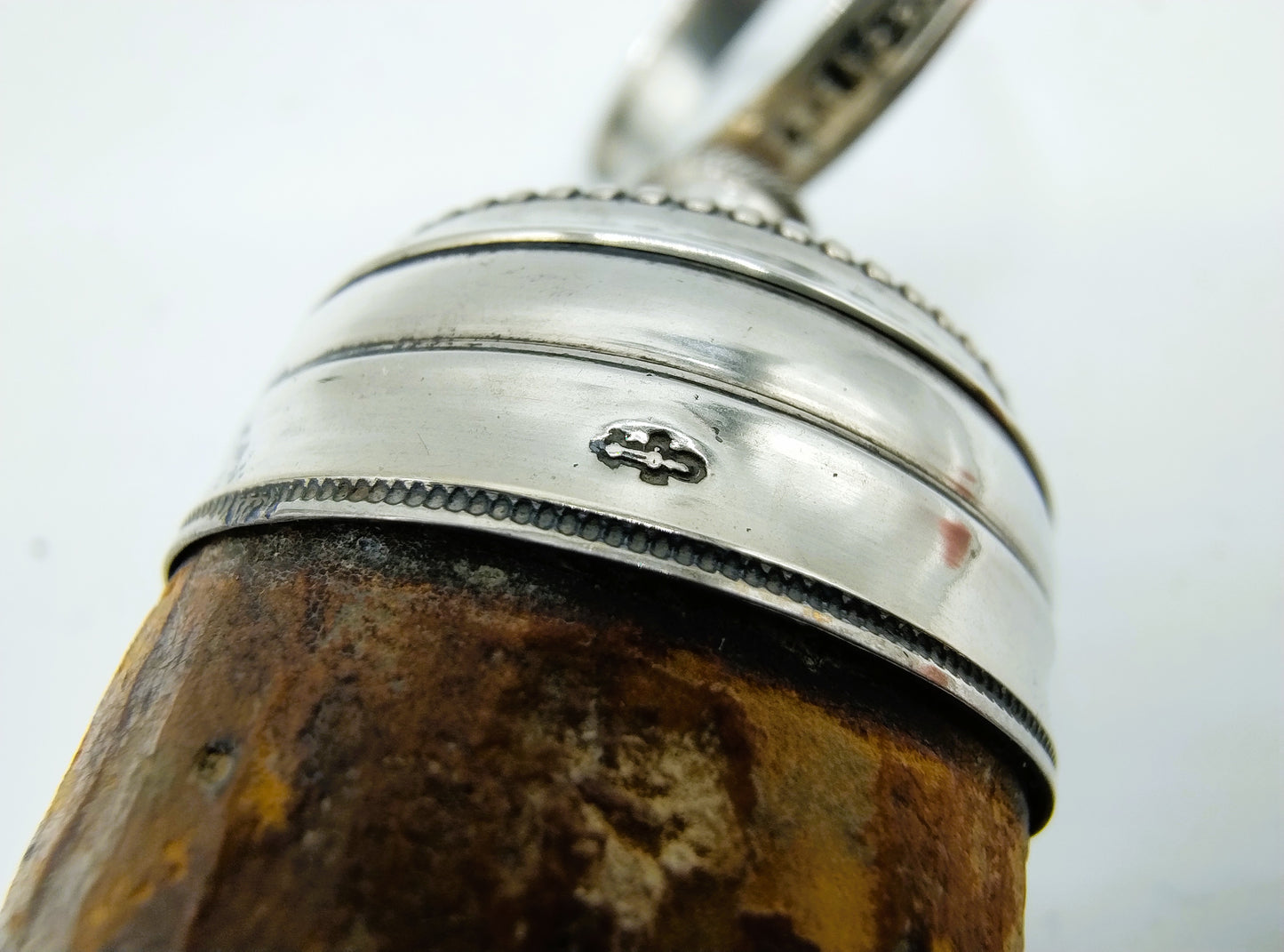 Silver decorative cork