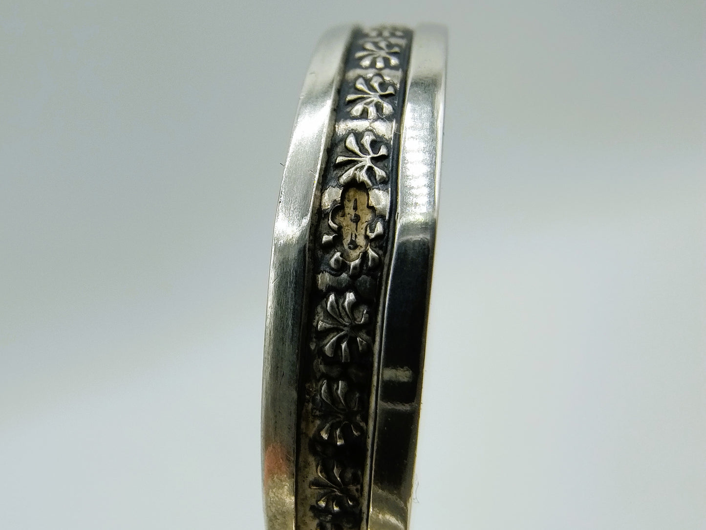 Silver decorative cork